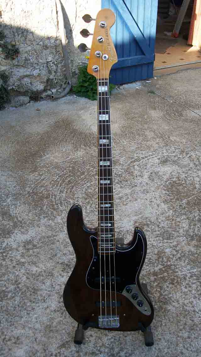 Photo d'une Fender Jazz bass 69 restaurée